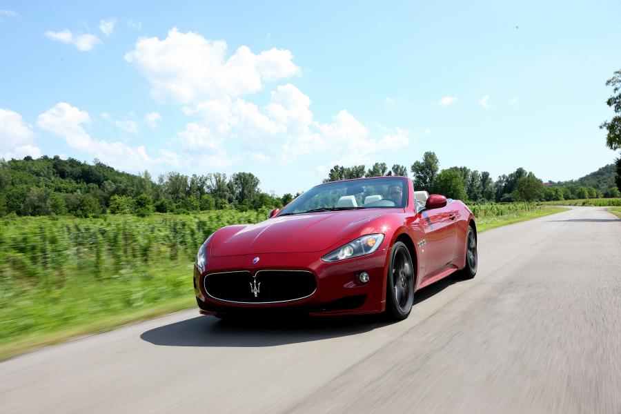  Maserati GranCabrio Sport 2011 года  (фото 23 из 107)